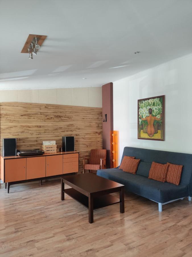 Zalais Namins Ventspils Exterior foto